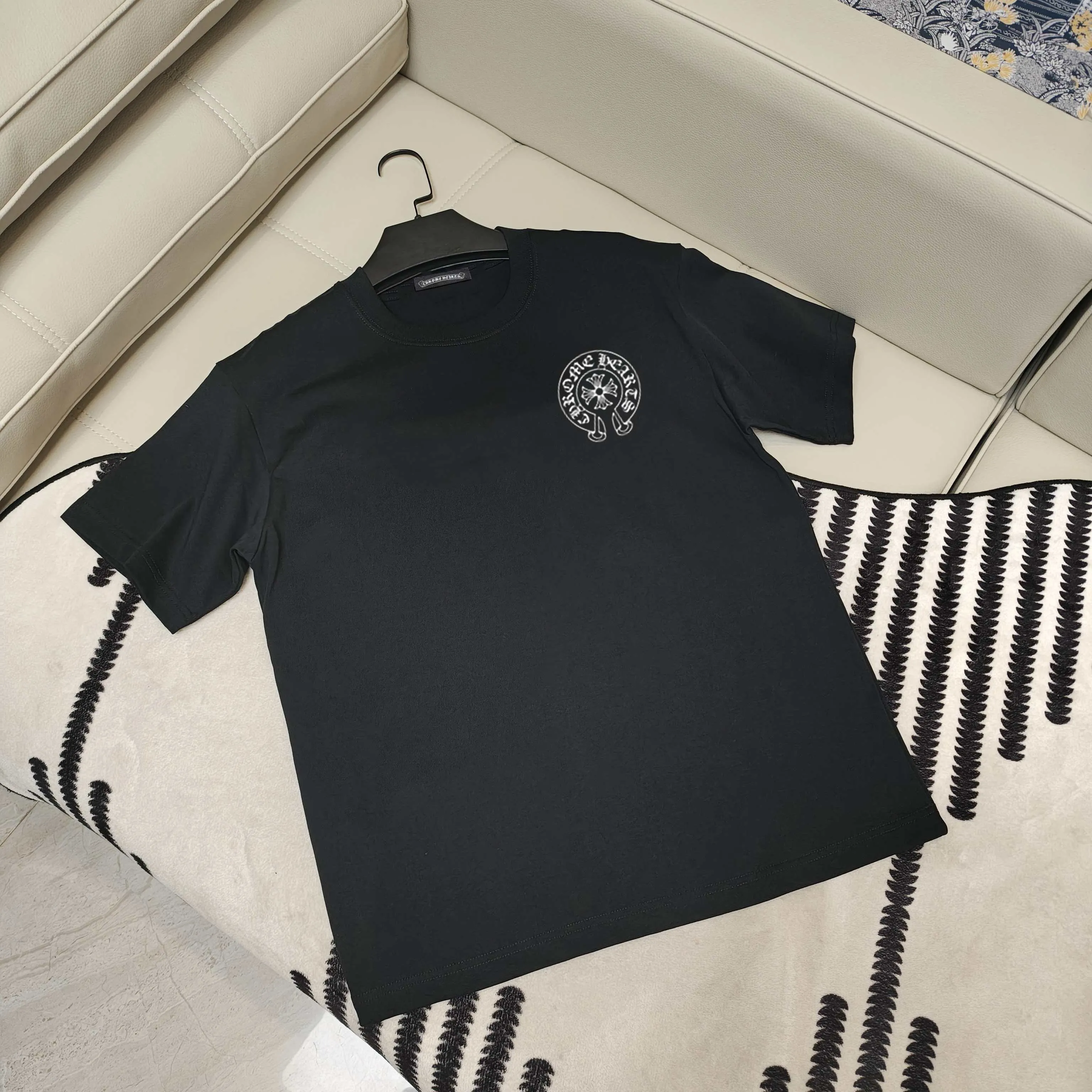 🅿️190 Croxin's new printed trendy brand short-sleeved T-shirt with letter pattern, whether it is T-shirt or sweatshirt, it is a hot item every year. The fabric is made of exclusive custom-dyed 250g Solona cotton 🐎🐎Size: S-XXL white black
